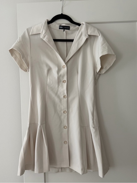 Zara Dresses & Skirts - Zara Cream Collared Blouse